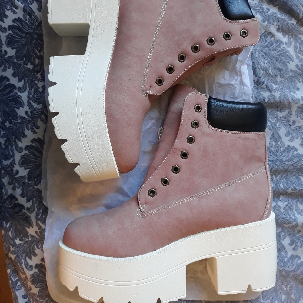 Shoes - Picture 3 of 3